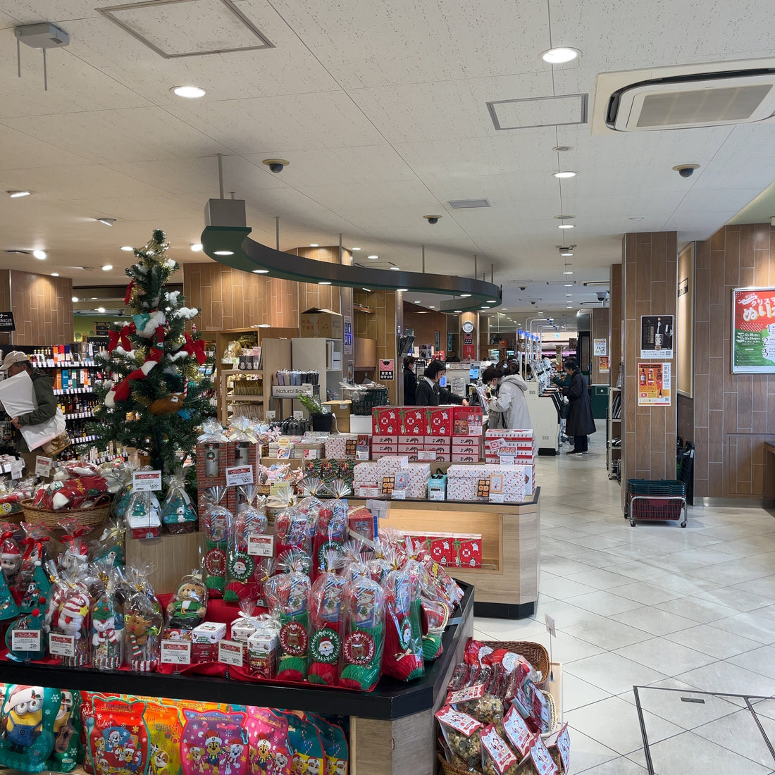 QUEEN'S ISETAN: Your Gateway to Japan’s Premium Grocery Market